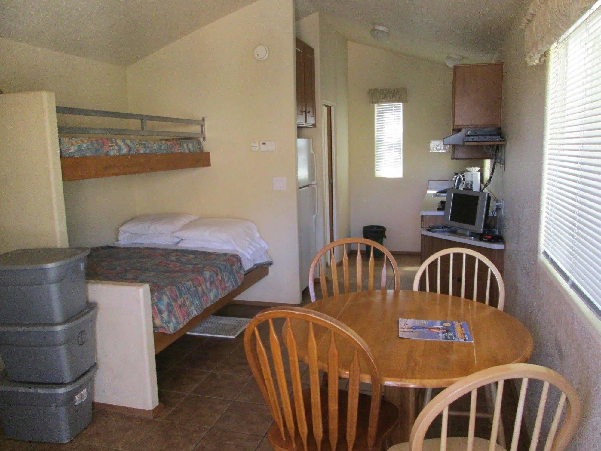 Rancho Oso Rv & Camping Resort Goleta Exteriör bild